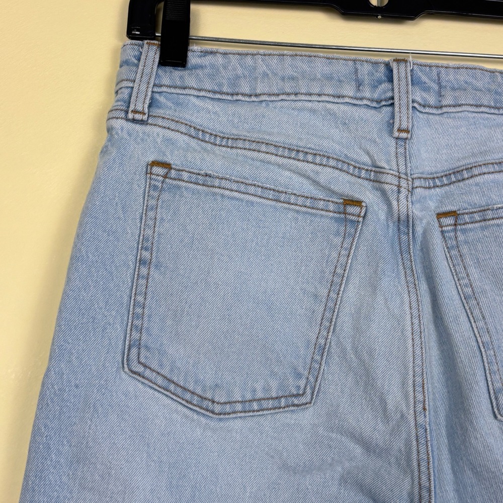ABERCROMBIE & FITCH Curve Love High Rise Mom Jeans Light Blue Wash Women Size 29 - Picture 11 of 14